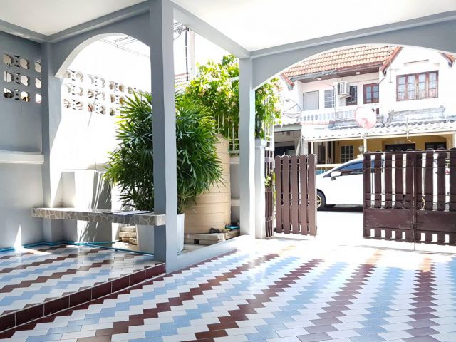 บ้านทาวน์เฮาส์ อ.บางบัวทอง จ.นนทบุรี 20วา 2.59ล T0966458046