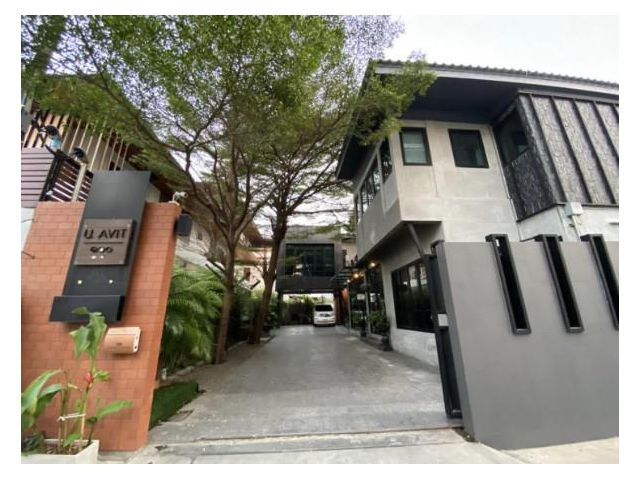 ให้เช่าทำสำนักงานออฟฟิศสไตล์รีสอร์ท บนพื้นที่ 104 ตรว. 7 ห้องใช้งาน ซอยโยธินพัฒนา 3