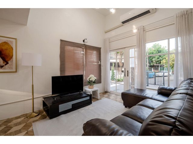 ปล่อยเช่าพูลวิลล่าพร้อมอยู่ใจกลางกรุงเทพ