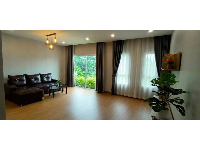 ขายและให้เช่าทาวน์โฮม 3 ชั้น Full furniture