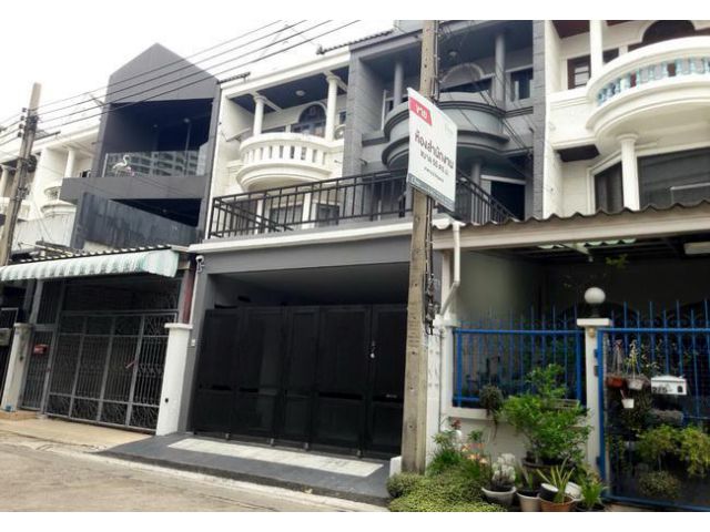 ขายทาวน์เฮ้าส์ ซอยพหลโยธิน 27 ถนนพหลโยธิน จตุจักร กรุงเทพมหานคร