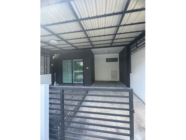 ให้เช่า ทาวน์โฮม M345 The Connect Pattanakarn 38 75 ตรม. 18.20 ตร.วา