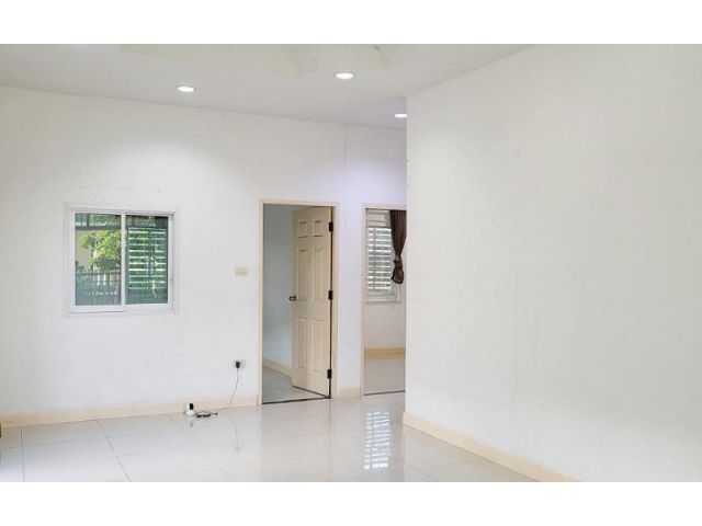 บ้านสวย เงินเหลือ ศรีราชา