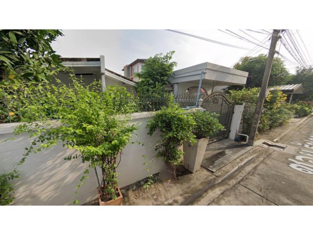 ที่ดินห้วยขวาง ใกล้แยกเหม่งจ๋าย 64 ตร.วา  เหมาะเสำหรับสรา้งบ้านใจกลางเมือง
