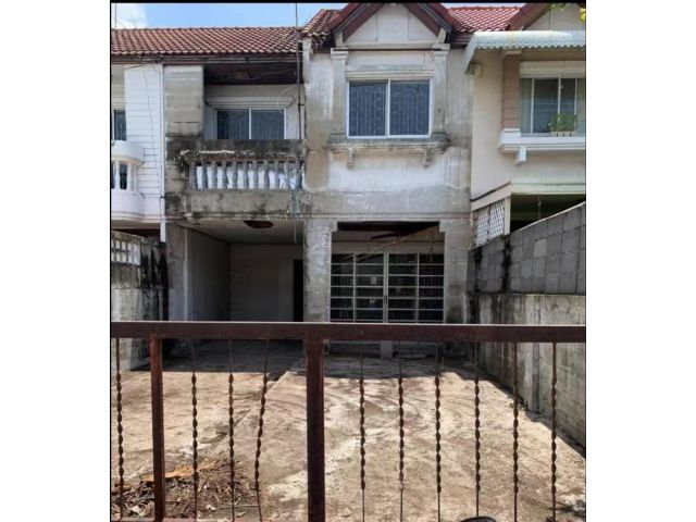 ขายทาวน์เฮ้าส์เก่า(ต้อง Renovate ภายในใหม่หมด) ซอยรามคำแหง 172 มีนบุรี        2