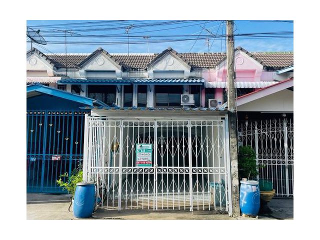 ขายด่วน ทาวเฮาส์ 2ชั้น 20.3 ตรว. 2ห้องนอน 2 ห้องน้ำ รุ่งเรืองเฮาส์ โครงการ1 ลำลูกกาคลอง4