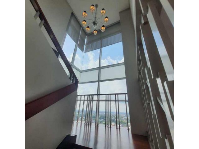 CB19 ให้เช่าห้องพักสุดหรู Penthouse Duplex 2 ชั้น ที่ The Four Wings Residence Srinakarin 3 ห้องนอน 4 ห้องน้ำ