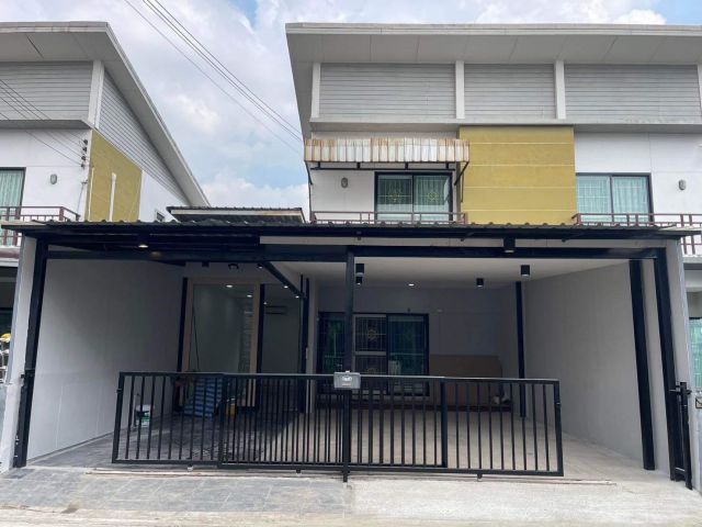 ขายบ้านแฝดทรัพย์ธานี5 คลอง8