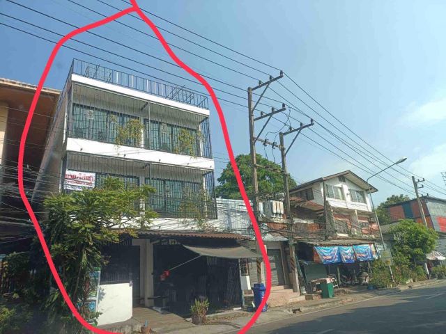 อาคารพาณิชย์ สี่แยกข่วงสิงห์ อำเภอเมือง จังหวัดเชียงใหม่