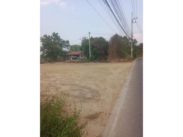 ขายที่ดินบ้านท่าไม้ลุงตำบลน้ำแพร่หางดงถมดินเรียบร้อย