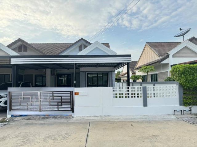 ขายบ้านสวย ใกล้อมตะพานทอง เพียง​ 2.xx​ ​ต้นๆ 2น. 2น.