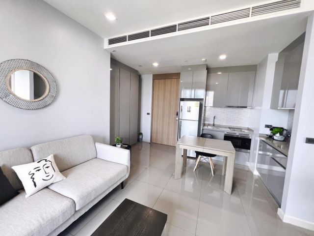 ให้เช่า คอนโด M369 M สีลม 53 ตรม Floor 19 Fully Furnished