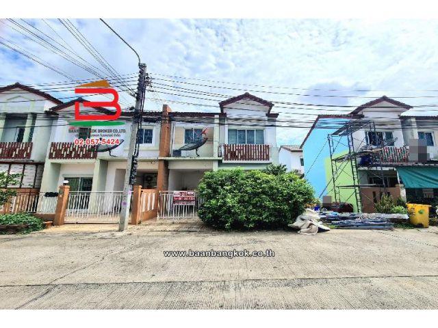 ทาวน์เฮาส์ หมู่บ้าน ไลโอ พหลโยธิน-วัชรพล เนื้อที่ 17.3 ตรว ซอยพหลโยธิน 54/1 แยก 4 แขวงคลองถนน เขตสายไหม กรุงเทพมหานคร