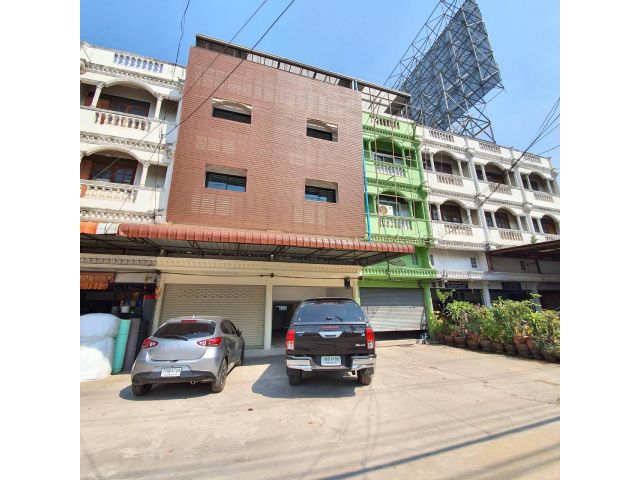 @#ขายอาคารพาณิชย์ติดถนนมิตรภาพ ตรงข้ามโรงแรมสีมาธานี 2ห้องคู่ ทะลุกัน 3ชั้นครึ่ง มีดาดฟ้า 40ตรว.ด้านหน้าที่จอดรถกว้าง อาคารตกแต่งใหม่ทั้งหมด ##@