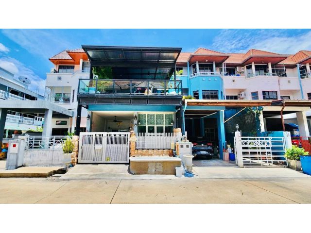 ขายทาวน์โฮม 3 ชั้น หมู่บ้านกาญจนาลักษณ์ 1 บางใหญ่ นนทบุรี