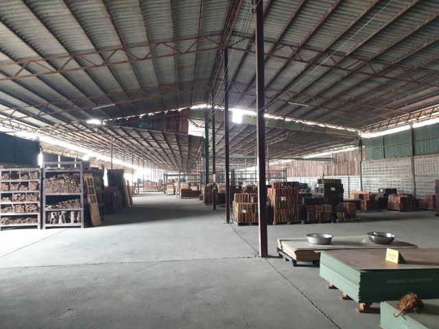 #ให้เช่าโรงงานเฟอร์นิเจอร์ตำบลลาดสวาย อำเภอลำลูกกา มีใบอนุญาต รง. ขนาดตัวโรงงาน 6,000 ตารางเมตร