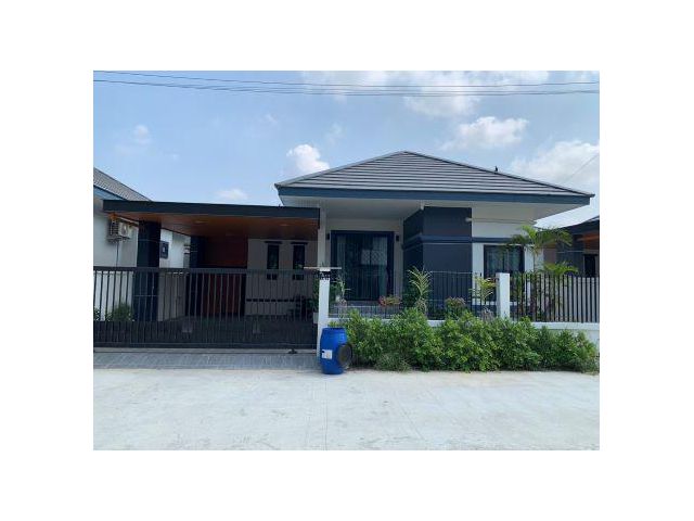 บ้านใหม่ ขายบ้านเดี่ยวที่ดิน 50 ตารางวา ใกล้ตลาดสด 500 เมตร สนามบินสุวรรณภูมิ นิคมอุตสาหกรรมฯ เข้ามอเตอร์เวย์ได้ รถไฟฟ้า