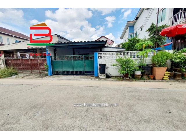 บ้านเดี่ยว หมู่บ้านโอษธิศ 2 (ซ.สุคนธสวัสดิ์5) เนื้อที่ 40 ตรว. ถนนประเสริฐมนูกิจ เขตลาดพร้าว กรุงเทพฯ