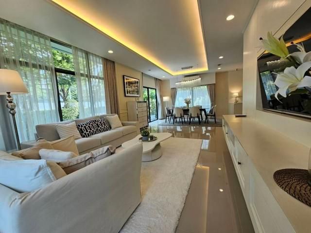 ขายหรือให้เช่าบ้านเดี่ยว 2 ชั้น หมู่บ้านเศรษฐสิริ พัฒนาการ ถนนพัฒนาการตัดใหม่  เดินทางสะดวกใกล้ทางด่วน ใกล้มอเตอร์เวย์