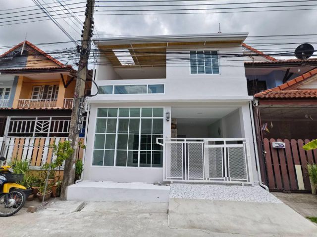 หมู่บ้านพฤกษา11