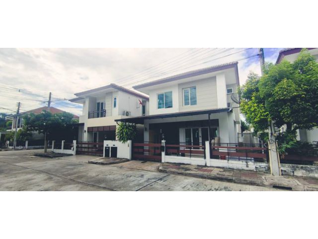 บ้านพร้อมผู้เช่า ใกล้ รร. มงฟอร์ต วารี นานาชาติ The Urbaba1 Super Highway 3นอน 2 น้ำ พื้นที่150 ตรม. ราคาพิเศษ