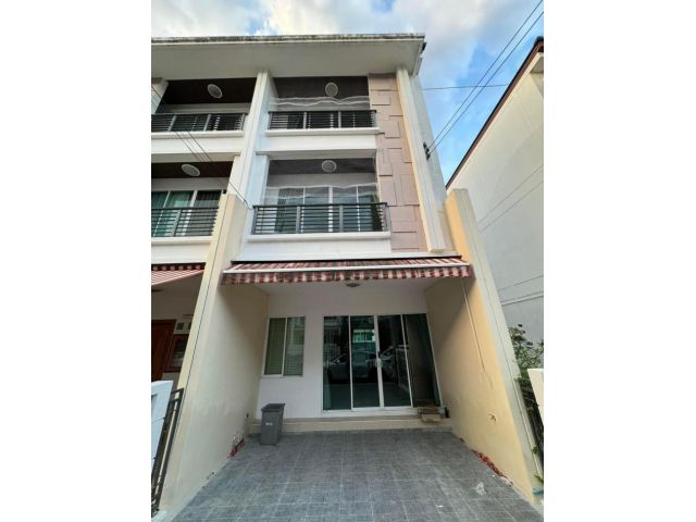 ให้เช่า ทาวน์โฮม M402 Baan Klang Muang Sathorn - Taksin2 167 ตรม 20 ตรว