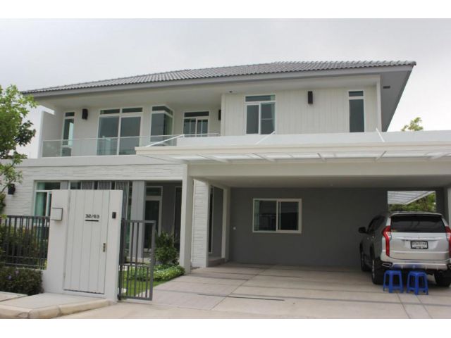 ให้เช่าบ้านพร้อมเฟอร์ มัณฑนา บางนา วงแหวน รามคำแหง 2