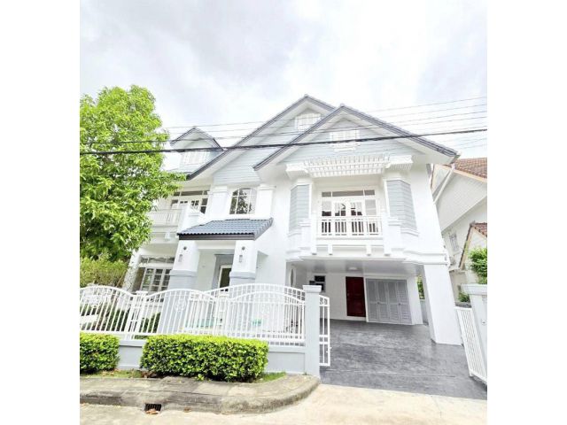 ขายบ้านเดี่ยวหลังมุม พาร์คเวย์ชาเล่ต์ Parkway Chalet ซอยรามคำแหง 190/1 มีนบุรี กรุงเทพ.