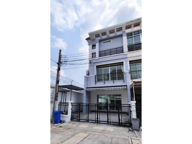 ให้เช่า ทาวน์โฮม M418 บ้านกลางเมือง เดอะรอยัล โมนาโค ศรีนครินทร์-พัฒนาการ 180 ตรม 27 ตรว