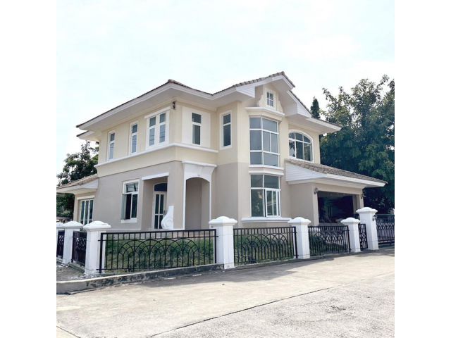 ขาย บ้านเดี่ยว บ้านสวยมีสไตล์ หลังมุม พื้นที่ใช้สอยเยอะ ภัสสร 4 รังสิต คลอง 3 260 ตรม. 93 ตร.วา บ้านอยู่ต้นโครงการ