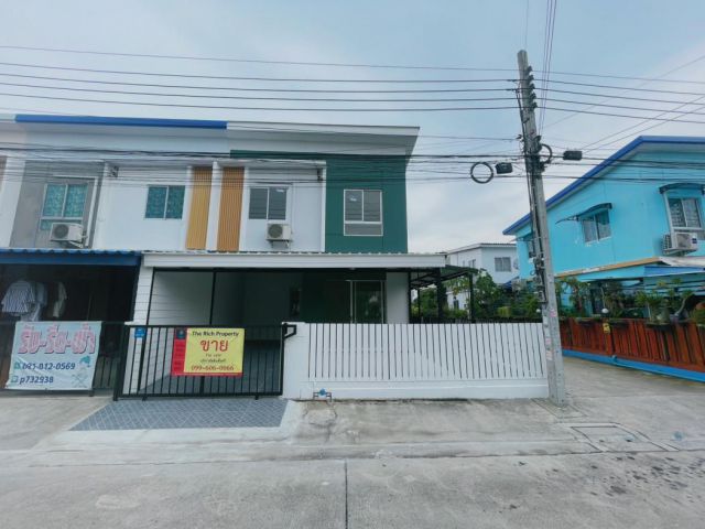 ขาย ทาวน์โฮม บ้านรีโนเวทใหม่ทั้งหลัง บ้านพฤกษา 74-3 ศรีนครินทร์ - เทพารักษ์ 86.2 ตรม 22.9 ตรว หลังมุม