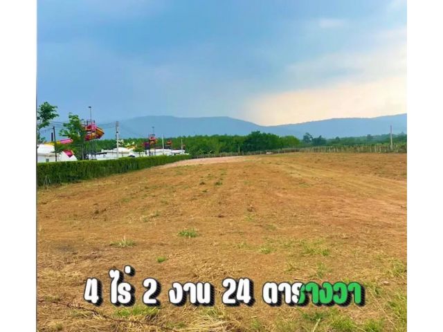 R624-046ขายที่ดินเขาใหญ่หมูสี ขนาด 4ไร่ 2 งาน 24 ตร.วา  ทำเลดี กลางคืนไม่เปลี่ยวเห็นวิวของเทือกเขาใหญ่แท้ๆ อย่างชัดเจน เดินทางเข้าจากถนนธนะรัชต์