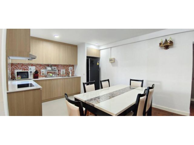 ขาย คอนโด Riviera Up Condominium Muang Thong Thani 100 ตรม แถมเฟอร์นิเจอร์และเครื่องปรับอากาศ 3 ตัว