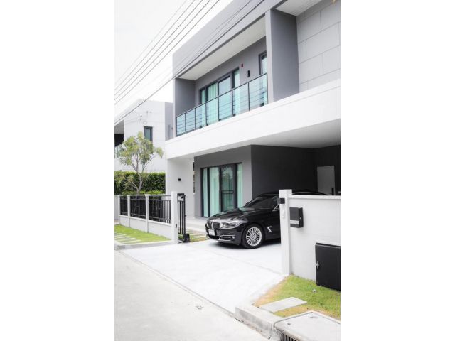 ให้เช่า บ้านเดี่ยว M456 เซนโทร บางนา 209 ตรม 55 ตรว