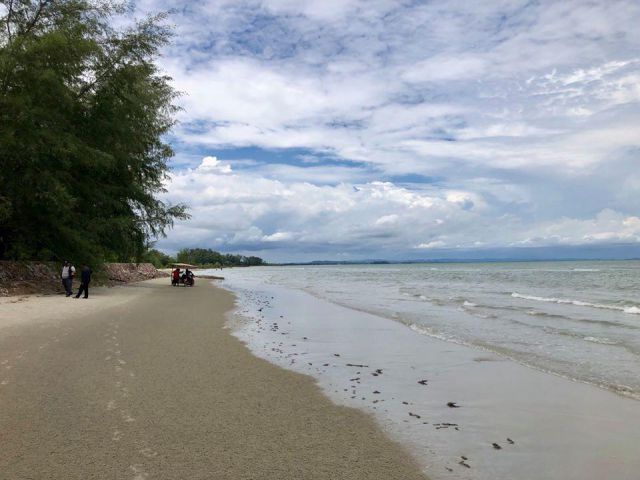 +++ ขายที่ดินติดทะเลระยอง หาดส่วนตัว เดินลงทะเลได้เลย โฉนด 1 ไร่กว่า