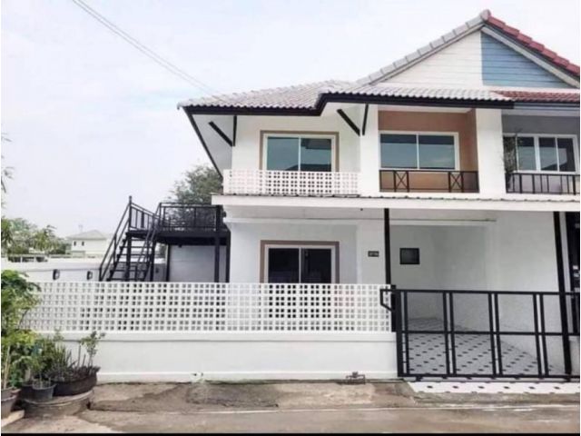ขาย ทาวน์โฮม บ้านพฤกษา 30-2 100 ตรม 24 ตรว ซอยวัดลาดปลาดุก บางบัวทอง