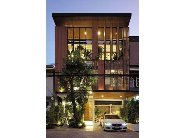 ขาย ทาวน์โฮม หมู่บ้่นปรียานนท์ สาธุ58 289 ตรม. 24 ตร.วา