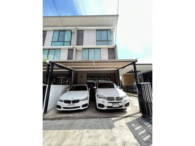 ให้เช่า ทาวน์โฮม พฤกษาวิลล์ 81 รามคำแหง เสรีไทย 178 ตรม. 29 ตร.วา 
ให้เช่า 25,000บาท-เดือน