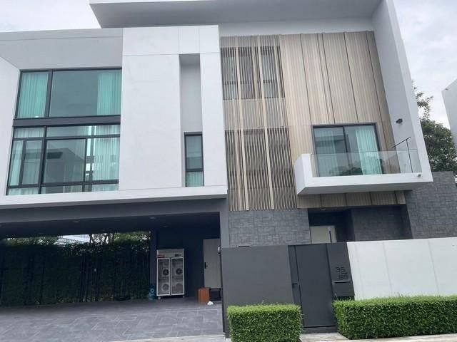 ขาย ให้เช่า บ้านหรู 3 ชั้น หมู่บ้าน นันทวัน พระราม 9 ศรีนครินทร์ Nantawan Rama 9-