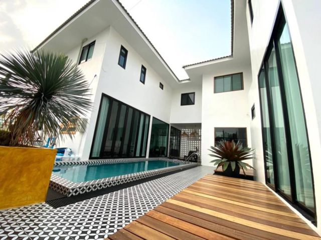 ขาย​ Pool​ Villa​ สไตล์​ Modern​ ใกล้สนามกอล์ฟ​ North​ Hill พื้นที่​ใช้สอย​ 650​ ตร.ม. ขาย​ 13.9​ ล้าน