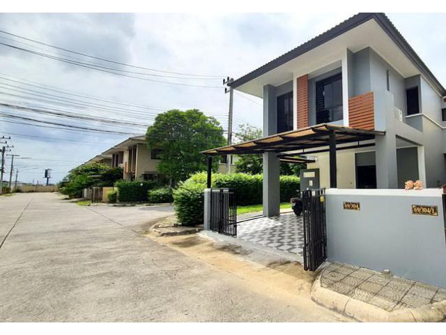 ขายบ้านแฝด หมู่บ้านวราบดินทร์ วงแหวน-ลำลูกกา 2 ชั้น 42.4 ตร.ว. พร้อมอยู่