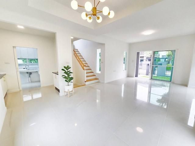 ขาย บ้านเดี่ยว 2 ชั้น รีโนเวทใหม่ มัณฑนา ศรีนครินทร์-บางนา Mantana Srinakarin-Bangna ซอยวัดหนามแดง โครงการจาก แลนด์แอนด์