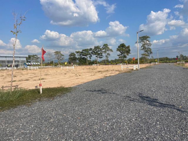 ขายที่ดินจัดสรรบ้านพริก 230 ตรว. ถมแล้ว น้ำ-ไฟพร้อม ติดอบต.บ้านพริก อ.บ้านนา จ.นครนายก