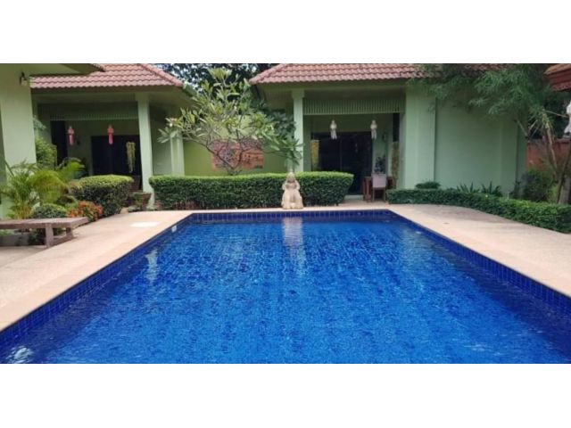 ขายรีสอร์ท บริเวณหลัง มช.ขาย 25 ล้าน เป็นธรรมชาติใกล้ดอยในเนื้อที่ 246 วา มีห้องพักจำนวน 4 หลัง