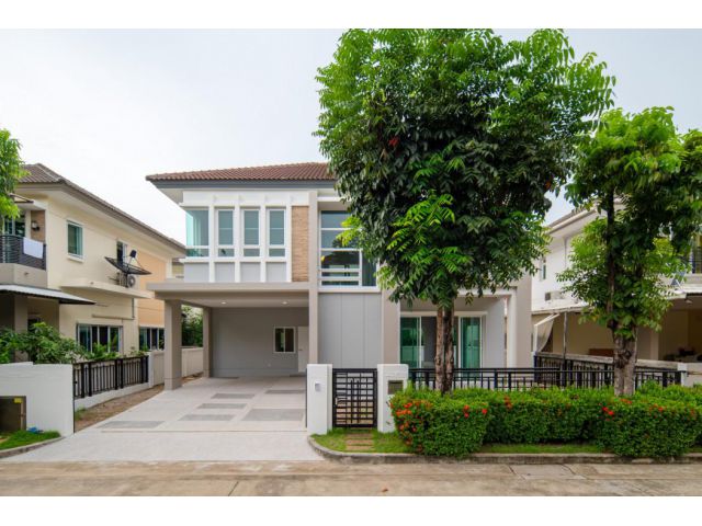 ขาย บ้านเดี่ยว ตกแต่งใหม่ บางกอก บูเลอวาร์ด สาทร-ปิ่นเกล้า 193 ตรม 52.5 ตรว พร้อมอยู่