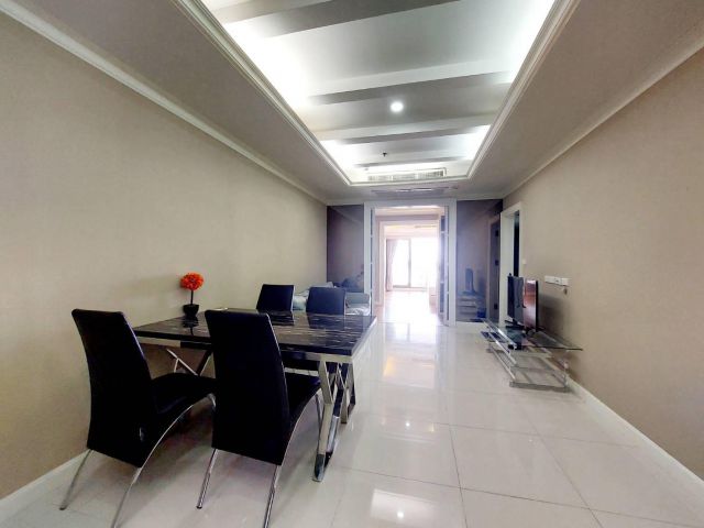 State Tower for sale 1 bedroom 1 bathroom 68 sqm selling at 5.3 mil baht