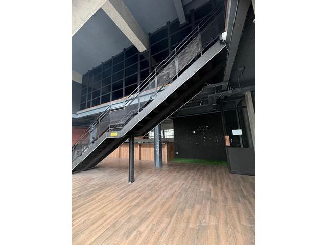 พื้นที่ให้เช่าใต้โรงแรม 2ชั้น ทำเลเอกมัย (N1222)