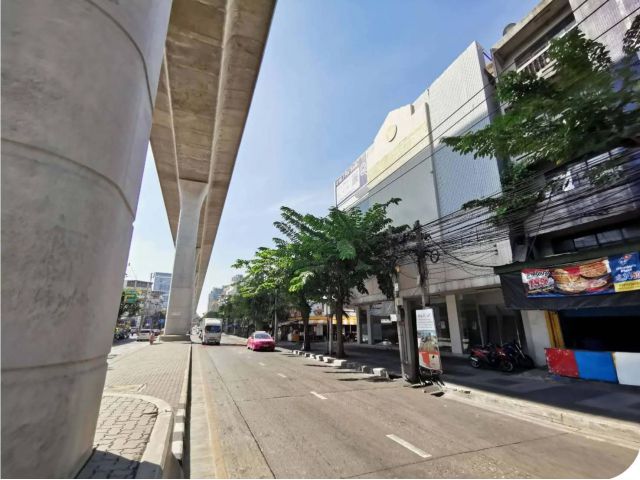 ขายอาคารสำนักงาน4ชั้น พท.100ตร.ว. ใกล้MRTเตาปูนติดถ.กรุงเทพ-นนทบุรี เขตบางซื่อ กทม