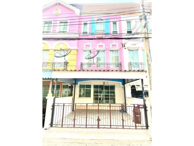 ให้เช่าทาวน์โฮมบ้านกลางเมืองลูเซิร์นสุขุมวิท77 (N.1280)