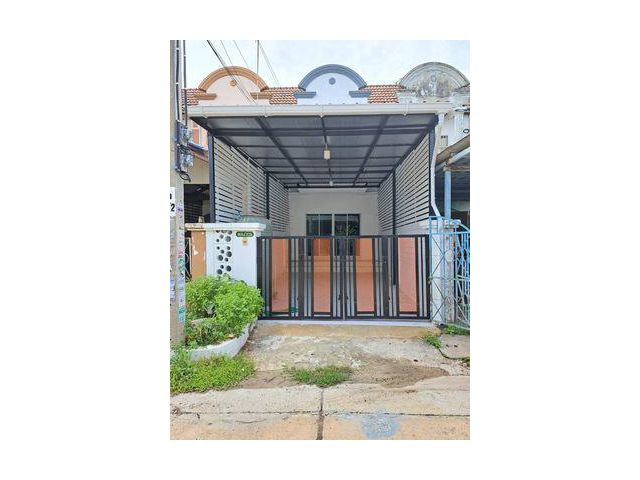 ขายด่วนทาวน์โฮม 2 ชั้น หมู่บ้านวิโรจน์วิลล์ เนื้อที่ 20 ตร.ว ทำเลดี ราคาต่อรองได้